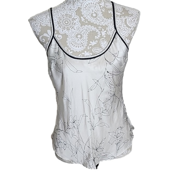 Sarah Spenser 100% silk floral top, size L - Picture 1 of 7